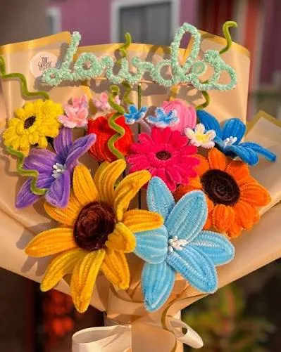 Personalised name bouquet — handmade by Chiacrafts